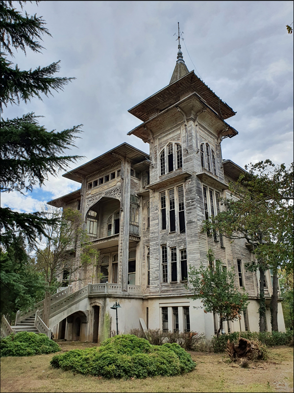 KADIKÖY • CEMİL TOPUZLU KÖŞKÜ